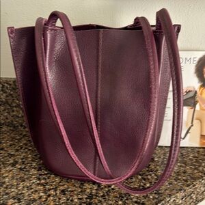 Portland Leather Devan Classic Plum
